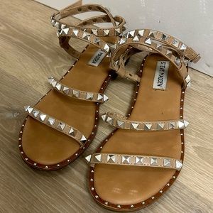 Steve Madden Tan/Nude Valentino Style Sandals